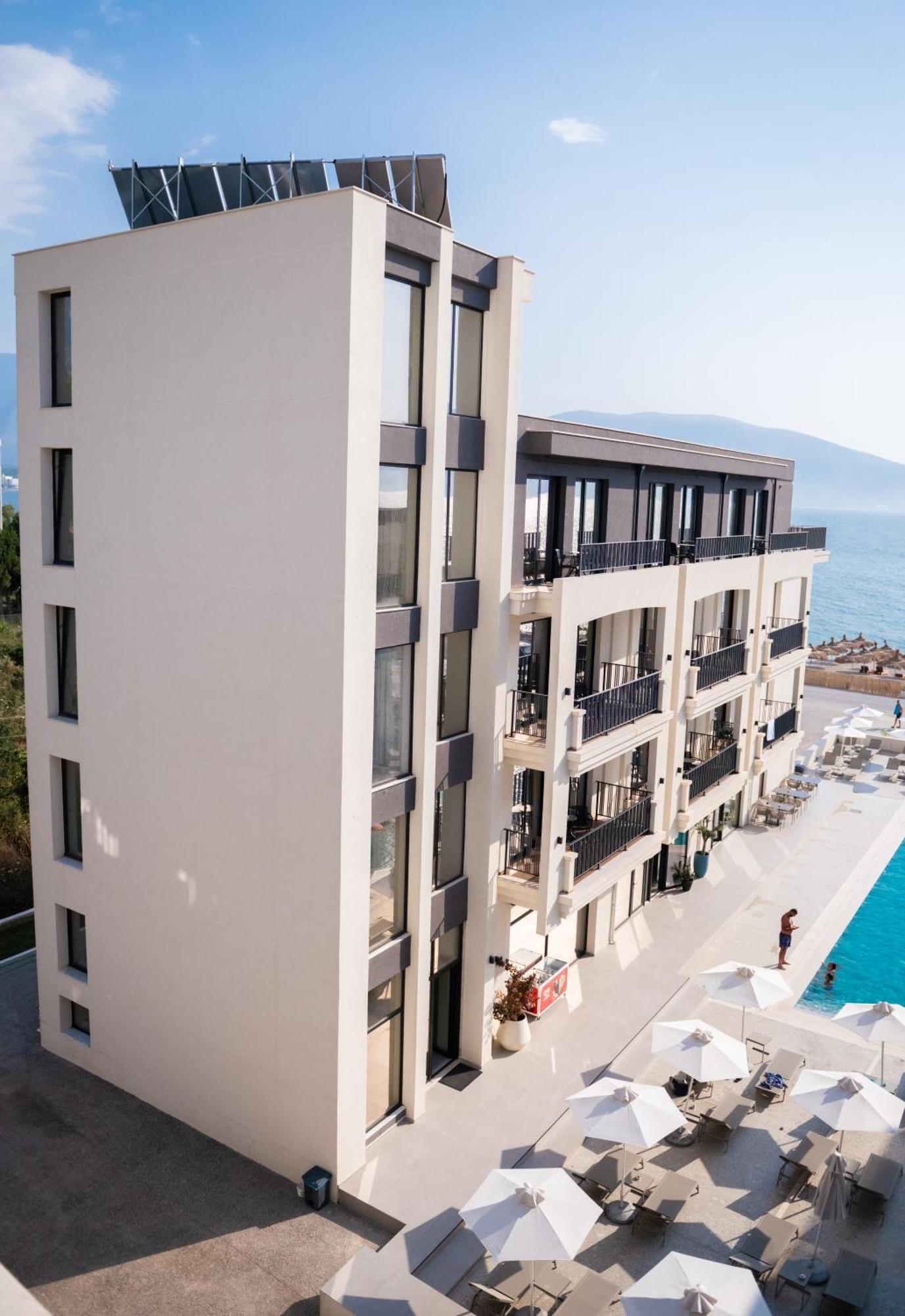 Hotel Jost Caravel Radhimë Exteriér fotografie